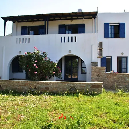 Tetrafylli Guest house Andros Town