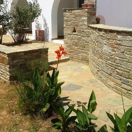 Tetrafylli Andros Town